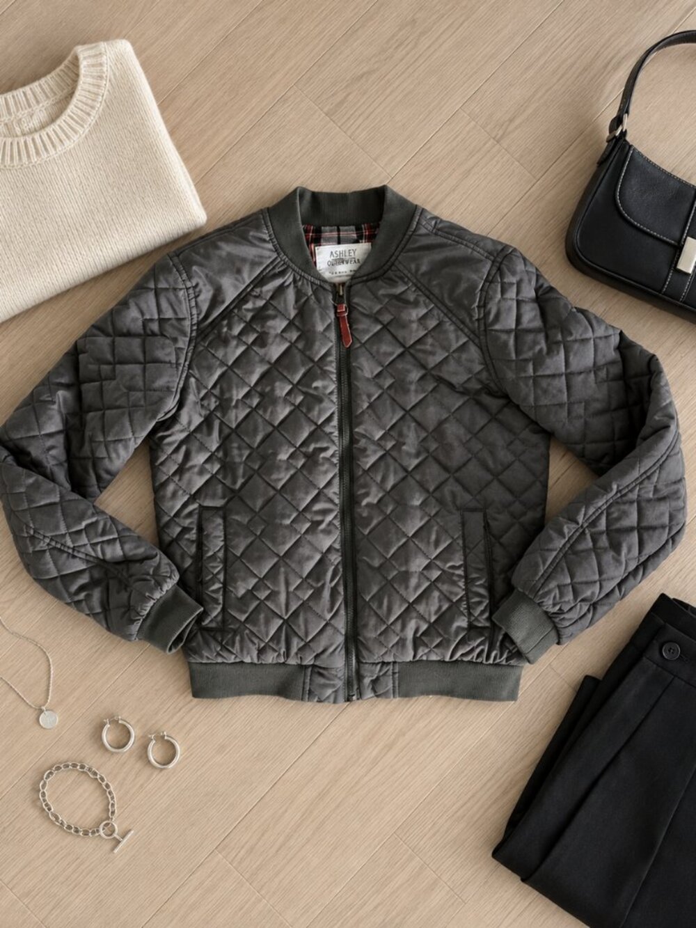 ✨Ashley Outerwear Gray Diamond Quilted Zip Front Plaid Lined Bomber Jacket S✨